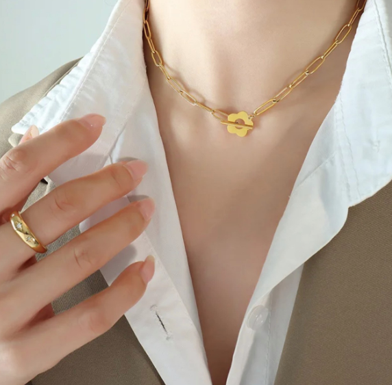 DAISY LINK NECKLACE