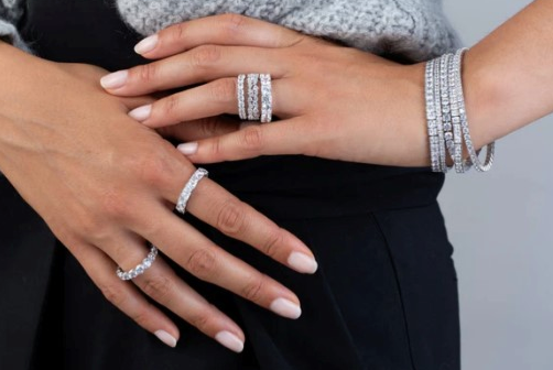 ROUND DIAMOND ETERNITY BAND
