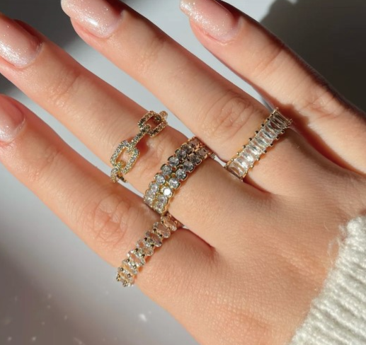 VANITY BAGUETTE OPENING RING